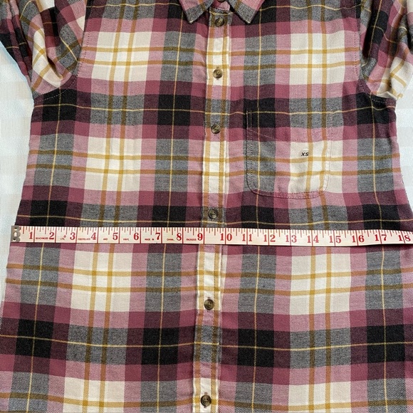 American Eagle Boyfriend Fit Flannel Shirt Women’s XS Mauve Black Plaid NWOT - Picture 5 of 13